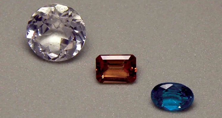 Birthstone Guide: Topaz for Those Born in November
