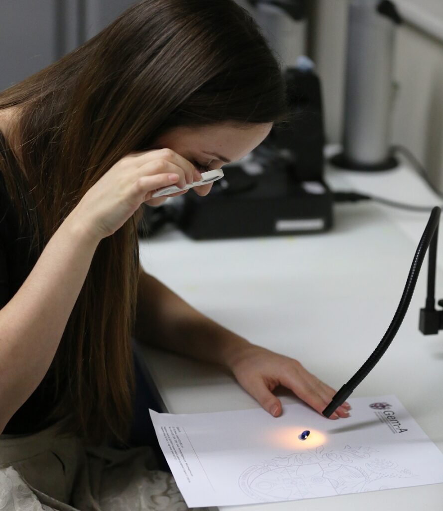 Inside Look: What You’ll Learn on the Gem-A Gemmology Foundation Course - - 207A5084