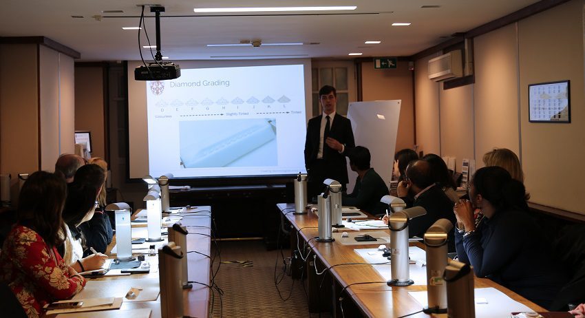 Inside Look: What You’ll Learn on the Gem-A Gemmology Foundation Course - - Open day 2020Z1 1