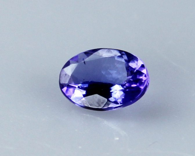 Gemstone Discoveries: Finding a new gemstone! - finding a new gemstone,gems,gemmological discoveries - Tanzanite gemstone photographed