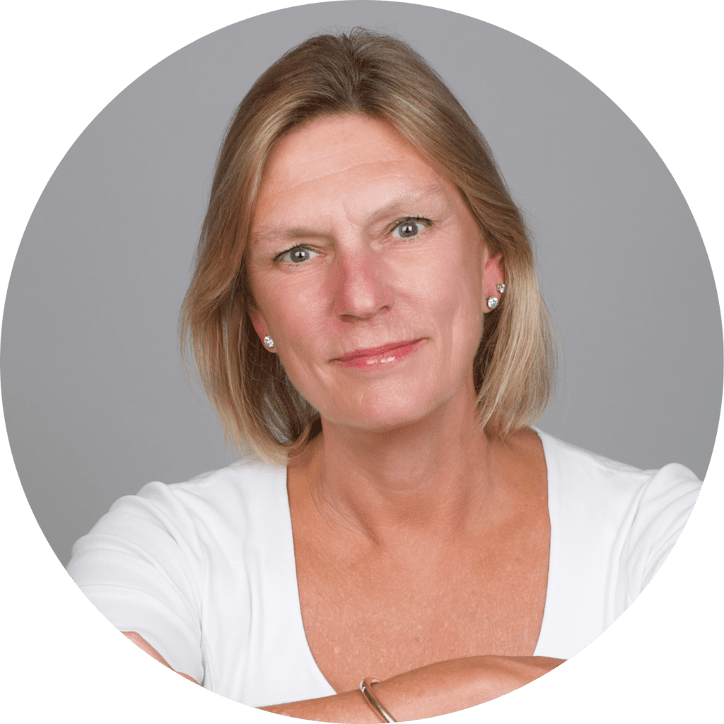 Joanna Hardy F.G.A., D.G.A., F.R.S.A