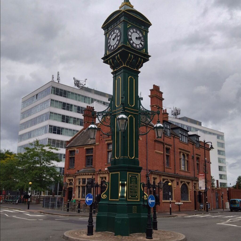 By Oosoom - transwikied from the English Wikipedia; the original description page is/was [[w:en:Image:Chamberlain_Clock_Jewellery_Quarter.jpg|here]], CC BY-SA 3.0, https://commons.wikimedia.org/w/index.php?curid=1994220