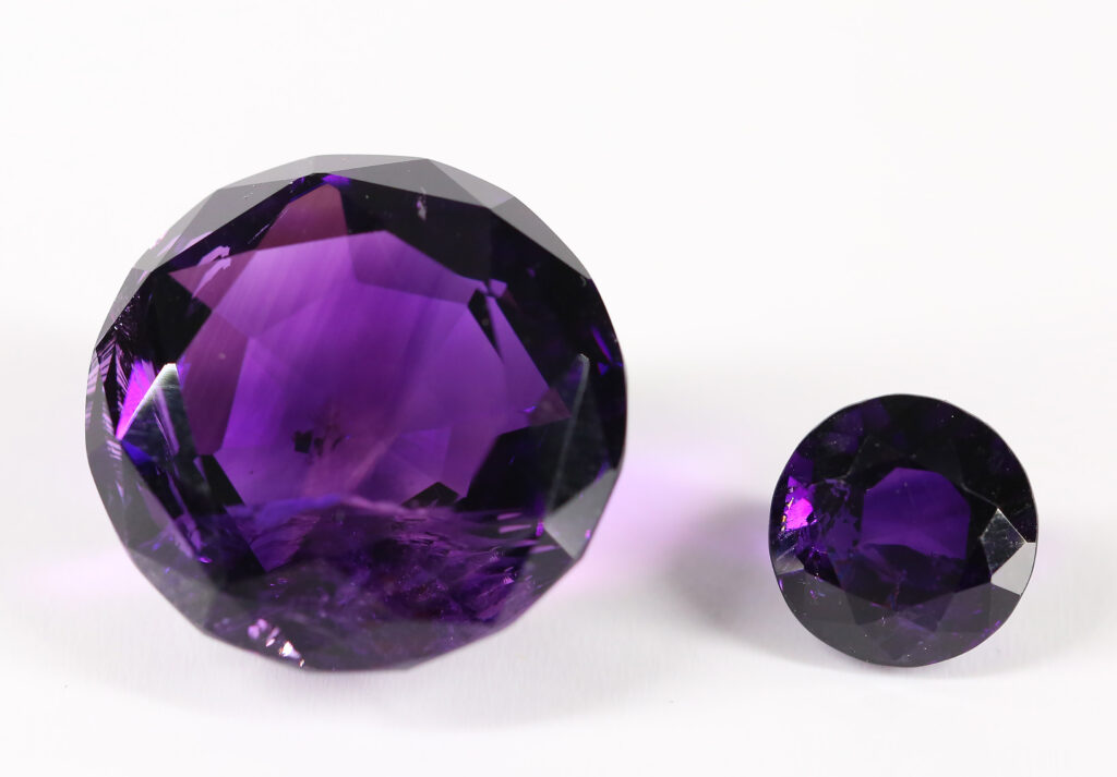 Resources - - 26 Amethysts N.Rhodesia 03050 ©GemA HM